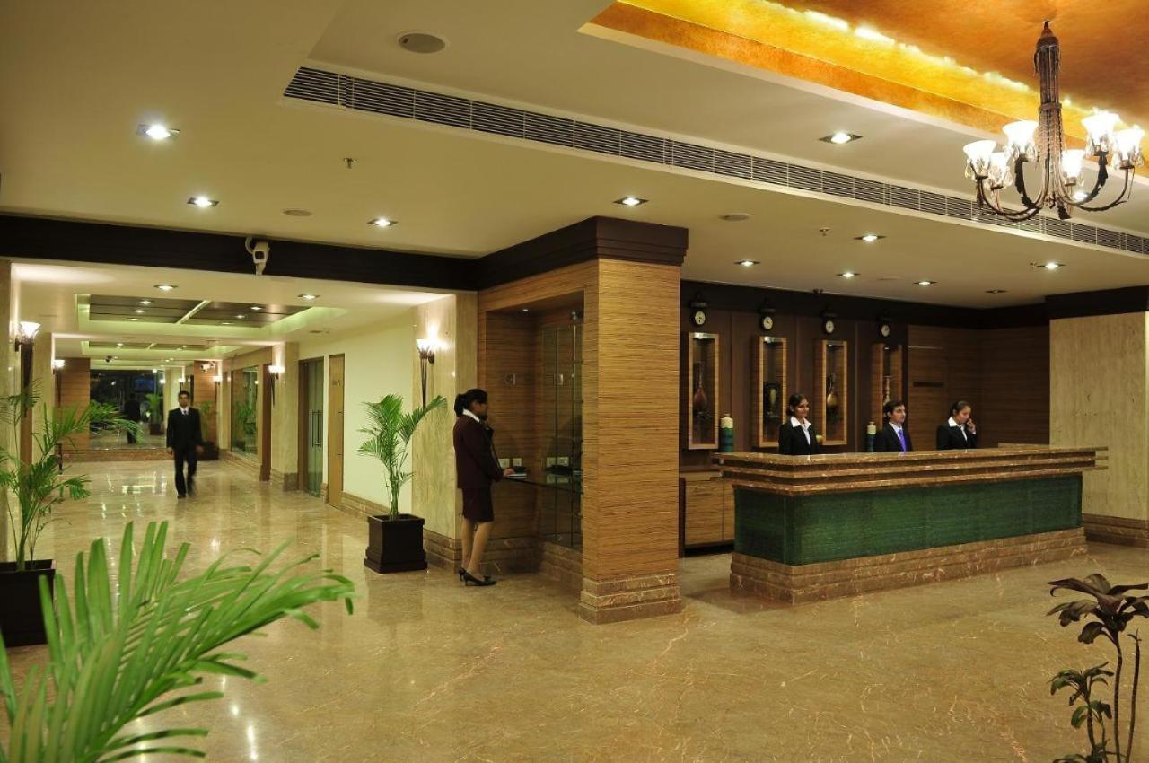 The Sky Imperial, Thaltej Hotel Ahmedabad Exterior photo