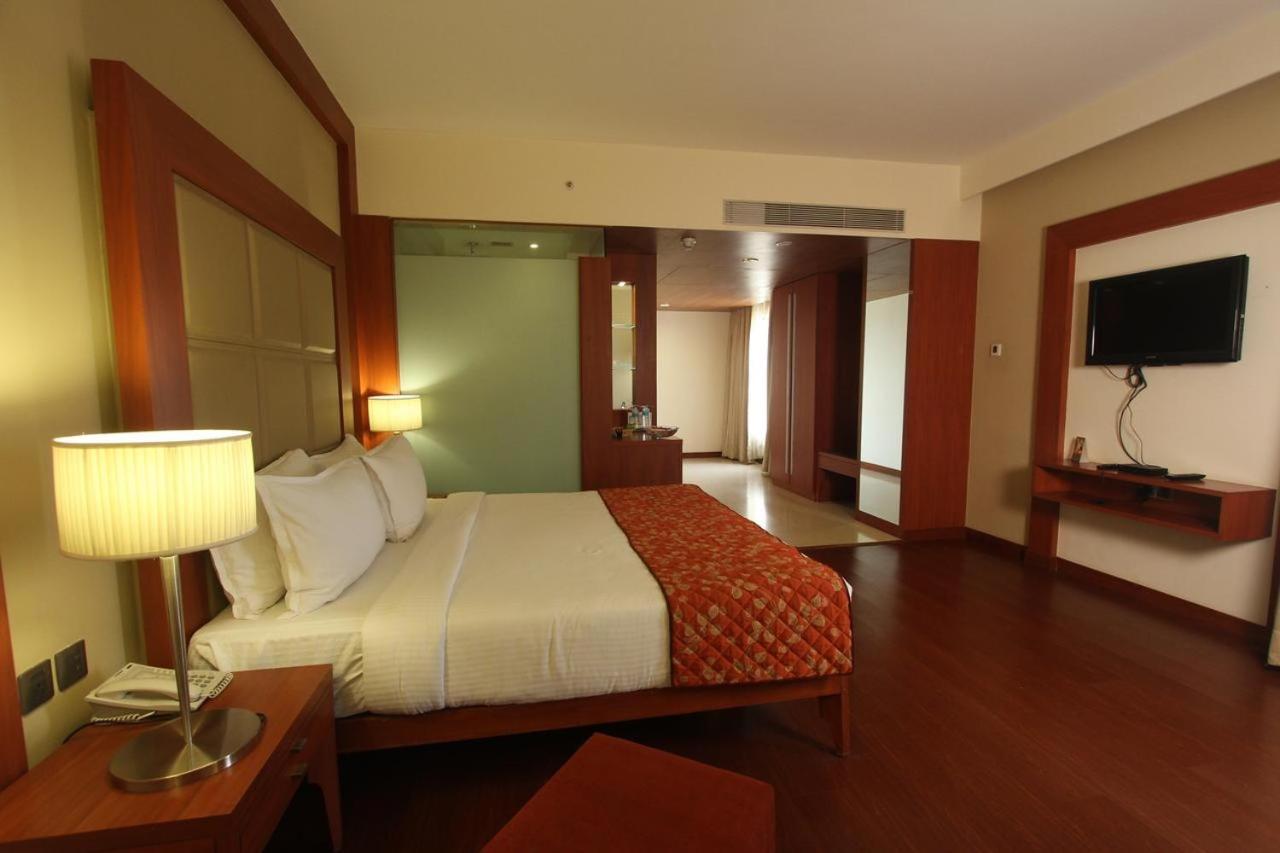 The Sky Imperial, Thaltej Hotel Ahmedabad Exterior photo